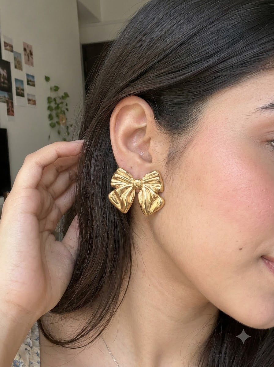Amora Bow Earrings