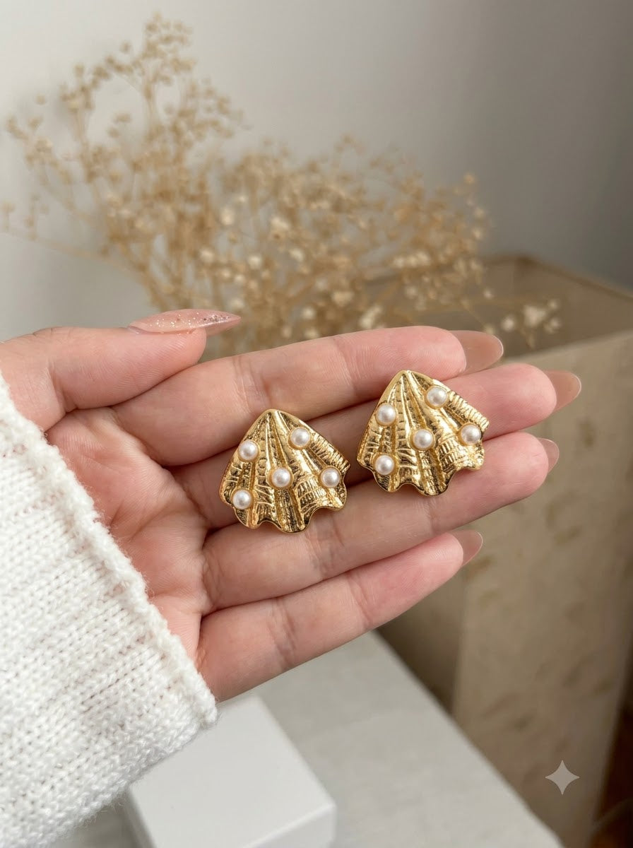 Lumière Pearl Earrings